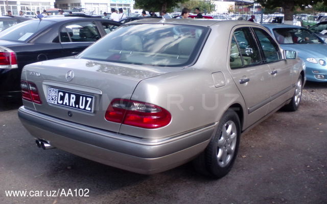 Mercedes-Benz E 230