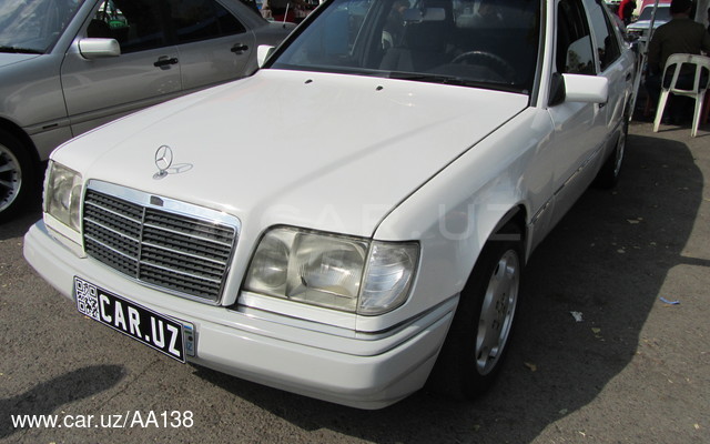 Mercedes-Benz E200