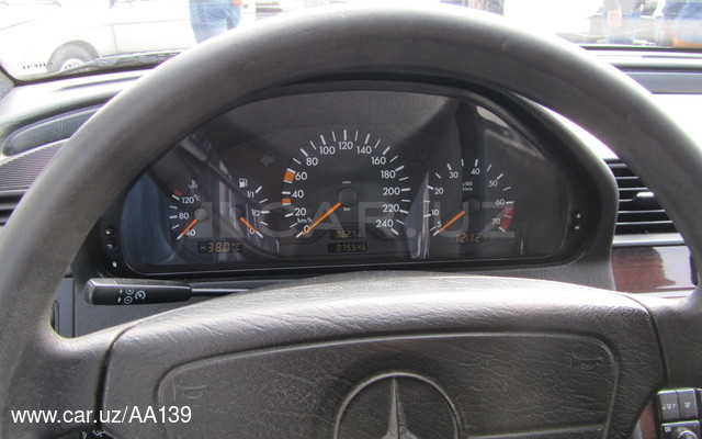 Mercedes-Benz C180