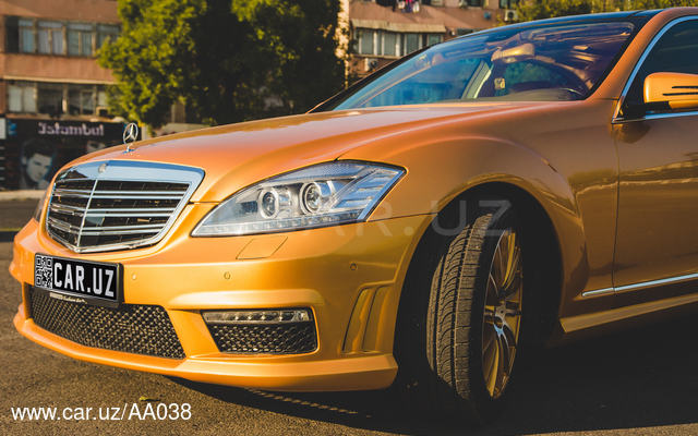 Mercedes-Benz W 221 gold