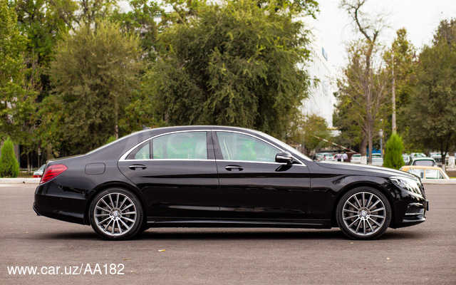 Mercedes-Benz W 222 black