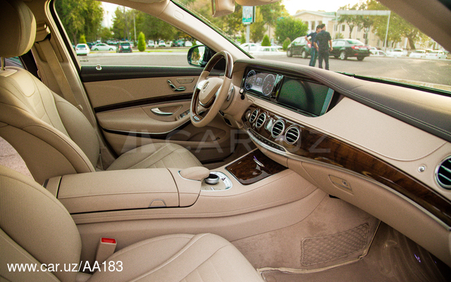 Mercedes-Benz W 222 black