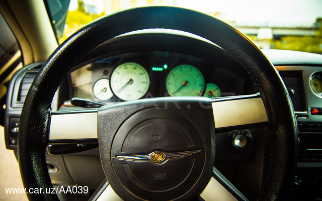Chrysler C300 rolls royce