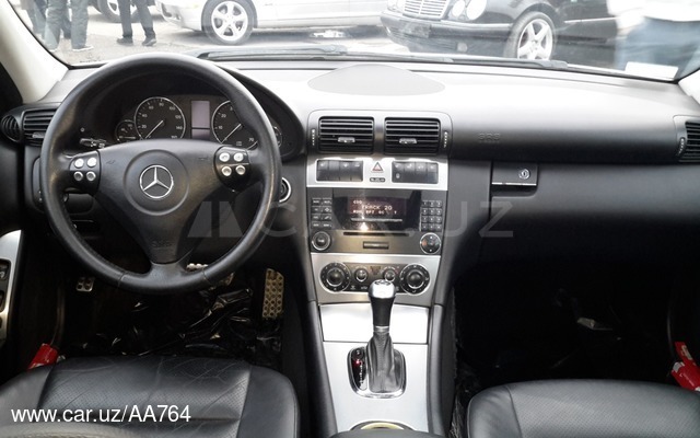 Mercedes-Benz C 230