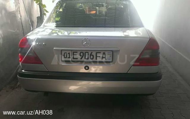 Mercedes-Benz С180