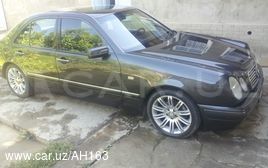 Mercedes-Benz E 230